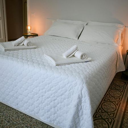 Residenza Vecchia Napoli 60 Apartment Bagian luar foto