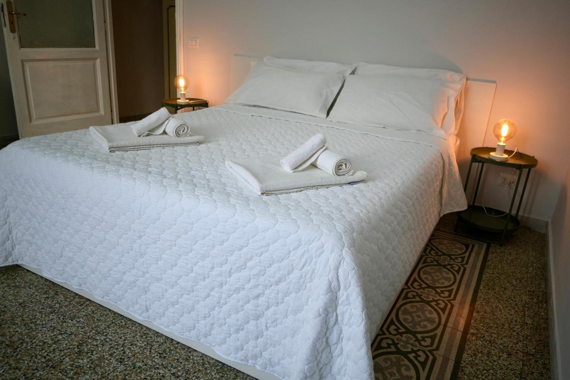 Residenza Vecchia Napoli 60 Apartment Bagian luar foto